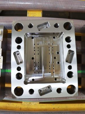 Окуривания основания прессформы ASTM P20 коробка ISO9001 пластикового свободная деревянная
