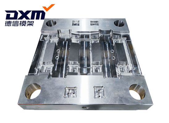 CNC подвергая впрыску механической обработке Mazak отлил пластиковое в форму